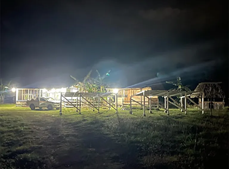 Donación de sistema solar en Barriales, Darién