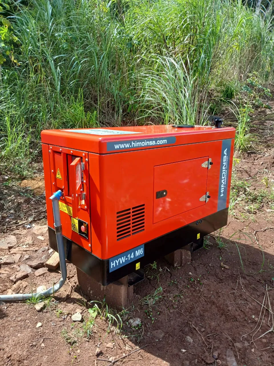 Planta eléctrica estacionaria Himoinsa HYW-14 M6 instalada en exterior