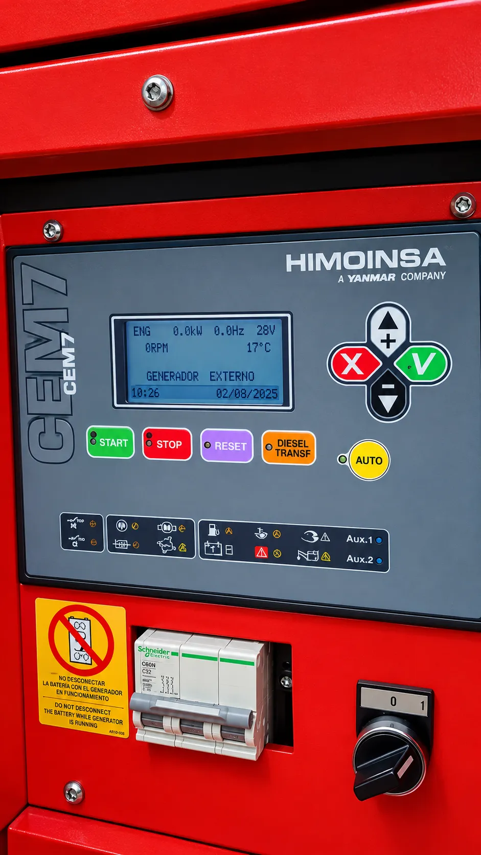 Panel de control industrial Himoinsa CEM7 de una planta eléctrica