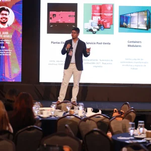 Jahir Argote, Gerente de Robótica e Innovación de RIGSA, expone en la 8.ª Convención de Negocios de Propiedad Horizontal